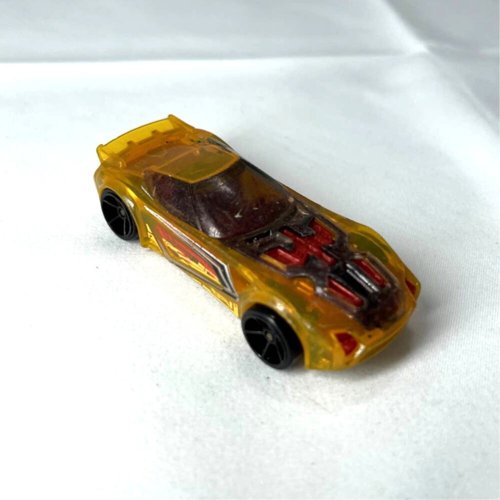 Hot Wheels HW Track Stars Race Nerve Hammer 2013 Yellow Car 1:64 Diecast Used